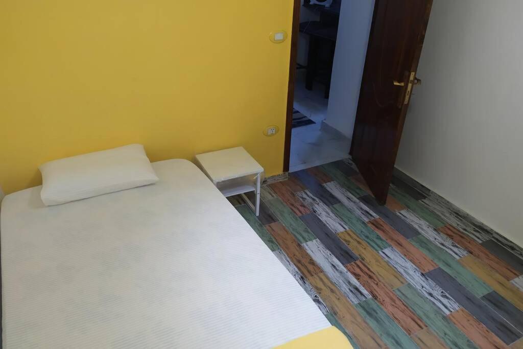 Sunny Modern Apartment With Good Internet, Near From City Center Of Alexandria Kültér fotó